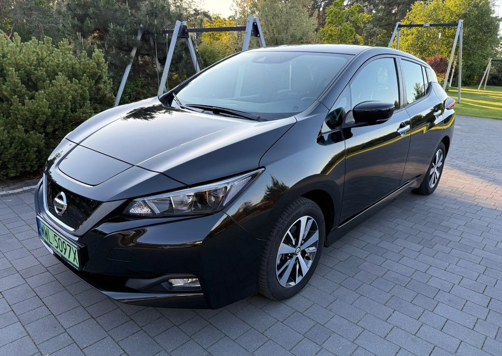 Nissan Leaf 40kWh Acenta - Легковой автомобиль: фото 1 Nissan Leaf 40kWh Acenta - Легковой автомобиль: фото 1