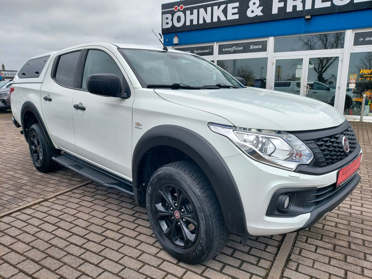 Fiat Fullback Double Cab Cross Plus 4x4 Leder DAB Nav - Внедорожник: фото 1 Fiat Fullback Double Cab Cross Plus 4x4 Leder DAB Nav - Внедорожник: фото 1