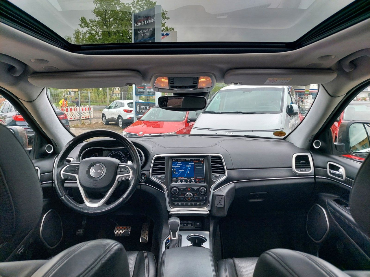 Jeep Grand Cherokee 3.0 CRD Summit LEDER LED Pano 4x4 - Внедорожник: фото 2 Jeep Grand Cherokee 3.0 CRD Summit LEDER LED Pano 4x4 - Внедорожник: фото 2