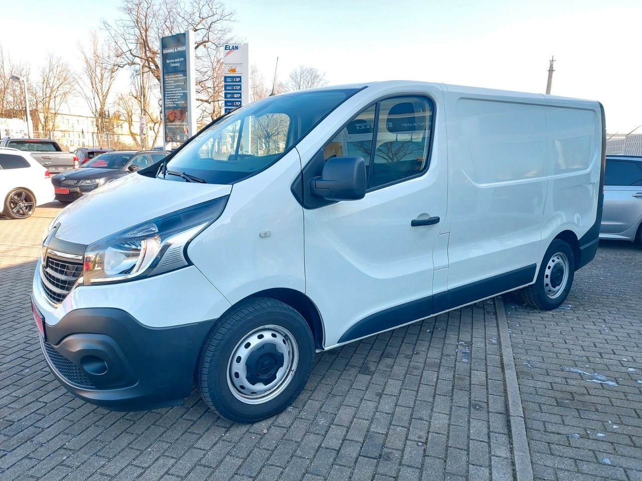 Renault Trafic Kasten L1H1 2,8t Komfort Klima Navi Tempo Renault Trafic Kasten L1H1 2,8t Komfort Klima Navi Tempo - Микроавтобус, Пассажирский фургон: фото 1 Renault Trafic Kasten L1H1 2,8t Komfort Klima Navi Tempo Renault Trafic Kasten L1H1 2,8t Komfort Klima Navi Tempo - Микроавтобус, Пассажирский фургон: фото 1