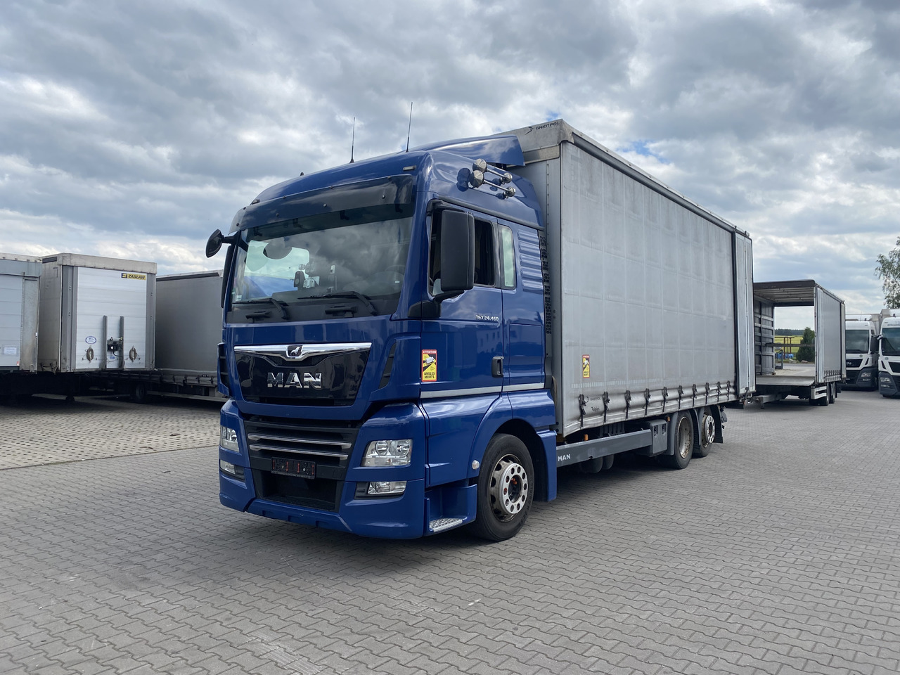 MAN TGX - Тентованный грузовик: фото 3 MAN TGX - Тентованный грузовик: фото 3