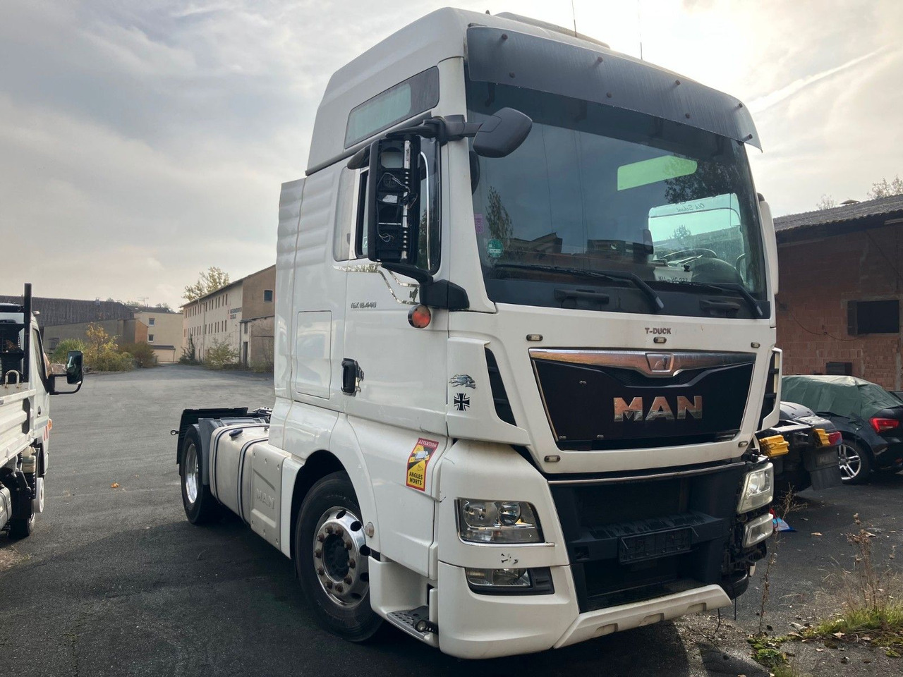MAN TGX 18.440 4x2/BrokenEngine/Intarder/XXL/StandAC MAN TGX 18.440 4x2/BrokenEngine/Intarder/XXL/StandAC - Тягач: фото 1 MAN TGX 18.440 4x2/BrokenEngine/Intarder/XXL/StandAC MAN TGX 18.440 4x2/BrokenEngine/Intarder/XXL/StandAC - Тягач: фото 1