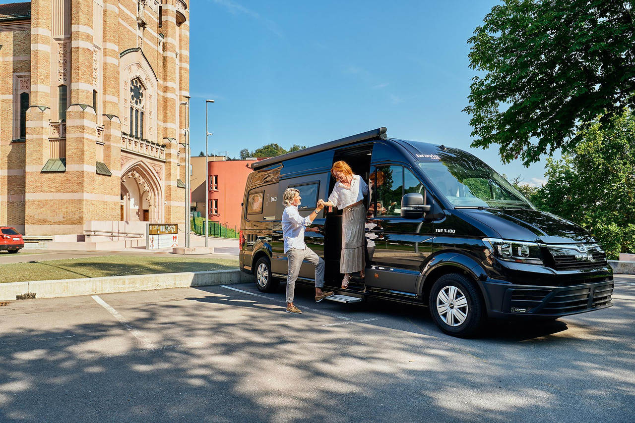 Bravia Swan 680 Trend - Кастенваген: фото 1