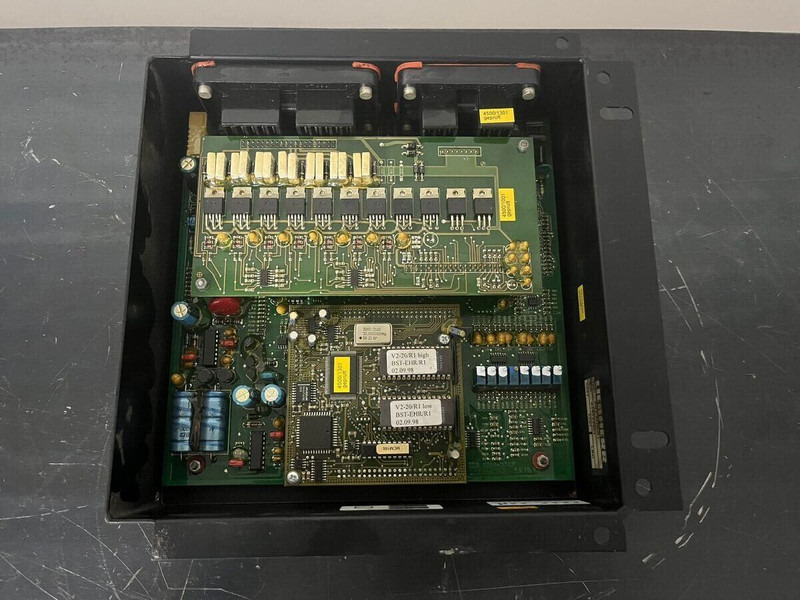 Liebherr PCB / Electrobox / printplaat - Двигатель и запчасти: фото 1