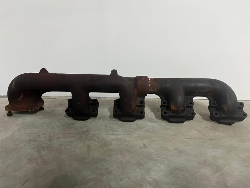 Liebherr Uitlaatspruitstuk D 9408 - Двигатель и запчасти: фото 1