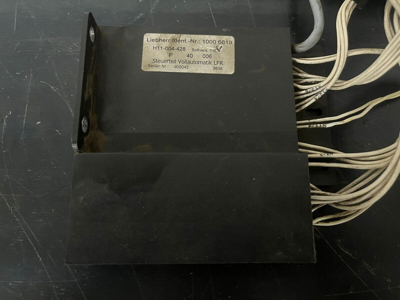 Liebherr  - Запчасти: фото 1