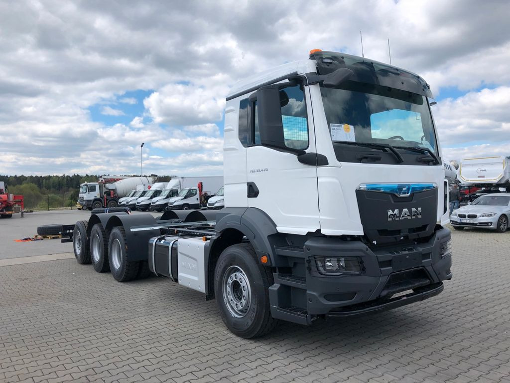 MAN TGS 35.470 8x4 TRIDEM  - Грузовик-шасси: фото 1