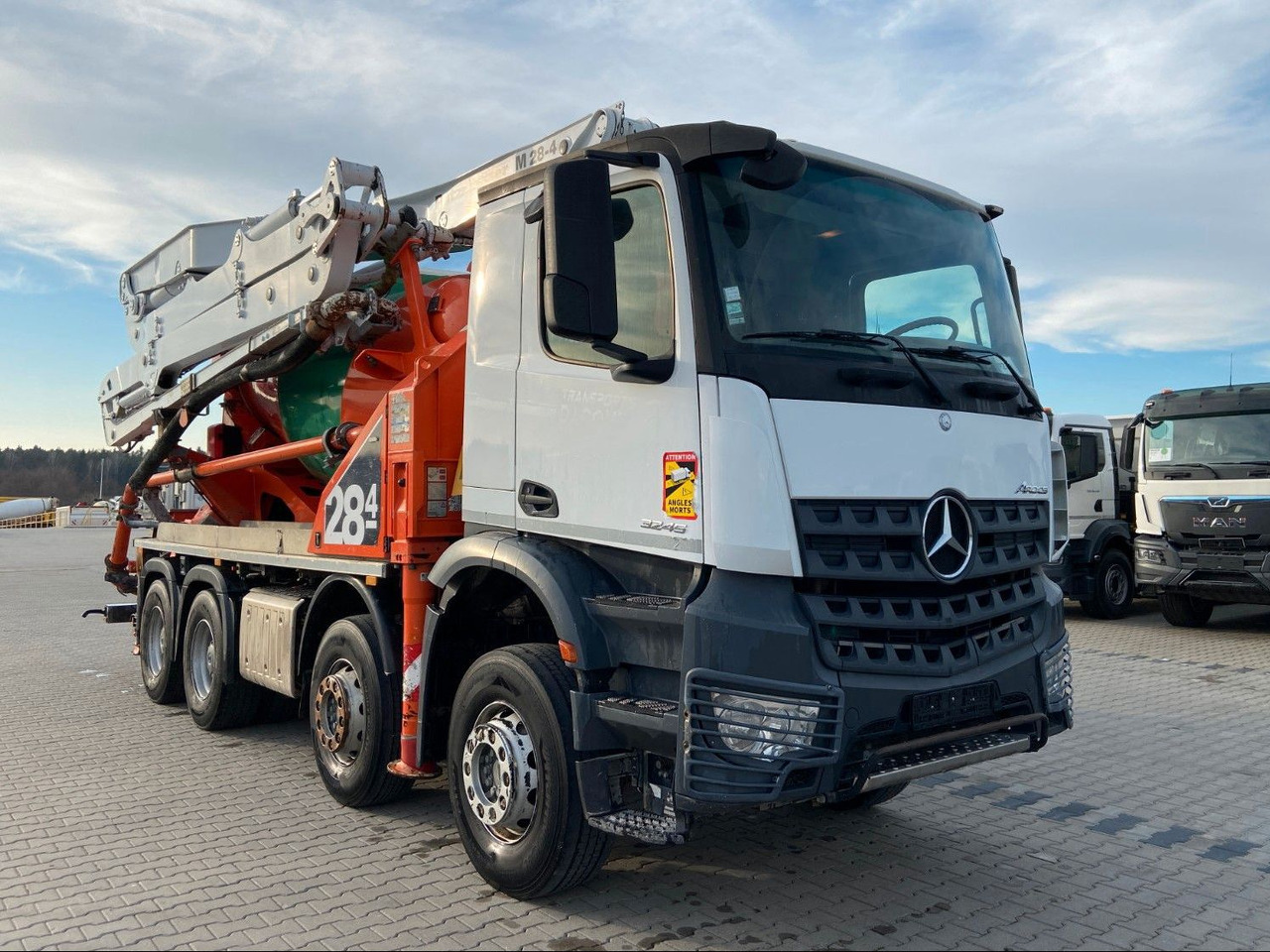 Mercedes-Benz AROCS 3245 PUTZMEISTER 28-4 77S - Автобетононасос-смеситель: фото 1 Mercedes-Benz AROCS 3245 PUTZMEISTER 28-4 77S - Автобетононасос-смеситель: фото 1