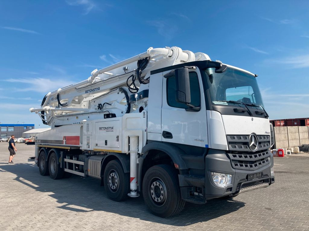 Mercedes-Benz AROCS 4451 6350 mm BETONSTAR H51.20 Verfügbar - Автобетононасос: фото 1 Mercedes-Benz AROCS 4451 6350 mm BETONSTAR H51.20 Verfügbar - Автобетононасос: фото 1