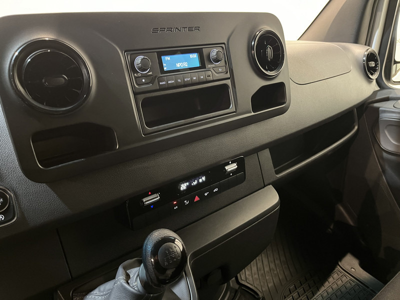Mercedes-Benz Sprinter 315 CDI L2 RWD DC Dubbel Cabine Open Laadbak / Euro 6 / Trekhaak 3500 KG / Airco / 12.000 KM !! / BPM VRIJ !! в лизинг Mercedes-Benz Sprinter 315 CDI L2 RWD DC Dubbel Cabine Open Laadbak / Euro 6 / Trekhaak 3500 KG / Airco / 12.000 KM !! / BPM VRIJ !!: фото 8