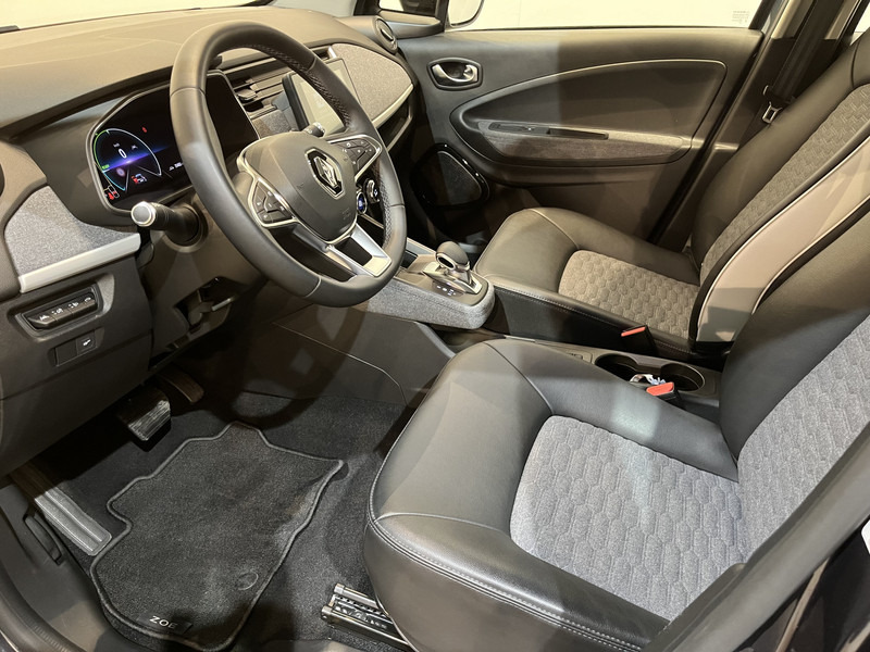 Renault ZOE R110 Experience 52 kWh (Huuraccu) / CarPlay / PDC / Airco / Cruise Control / LMV / 25.400 KM !! Prijs ex BTW € 8.250,- - Легковой автомобиль: фото 5 Renault ZOE R110 Experience 52 kWh (Huuraccu) / CarPlay / PDC / Airco / Cruise Control / LMV / 25.400 KM !! Prijs ex BTW € 8.250,- - Легковой автомобиль: фото 5