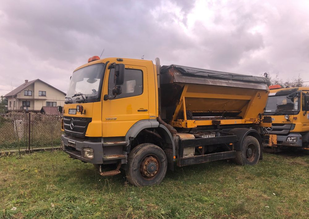 Mercedes-Benz Mercedes Axor 4x4 2006 1829 piaskarka solarka rama - Снегоуборочная машина: фото 1 Mercedes-Benz Mercedes Axor 4x4 2006 1829 piaskarka solarka rama - Снегоуборочная машина: фото 1