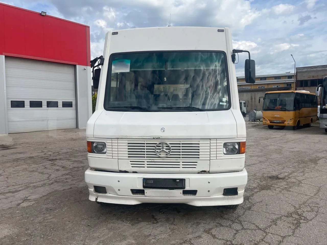 Mercedes-Benz Vario - Микроавтобус, Пассажирский фургон: фото 1 Mercedes-Benz Vario - Микроавтобус, Пассажирский фургон: фото 1