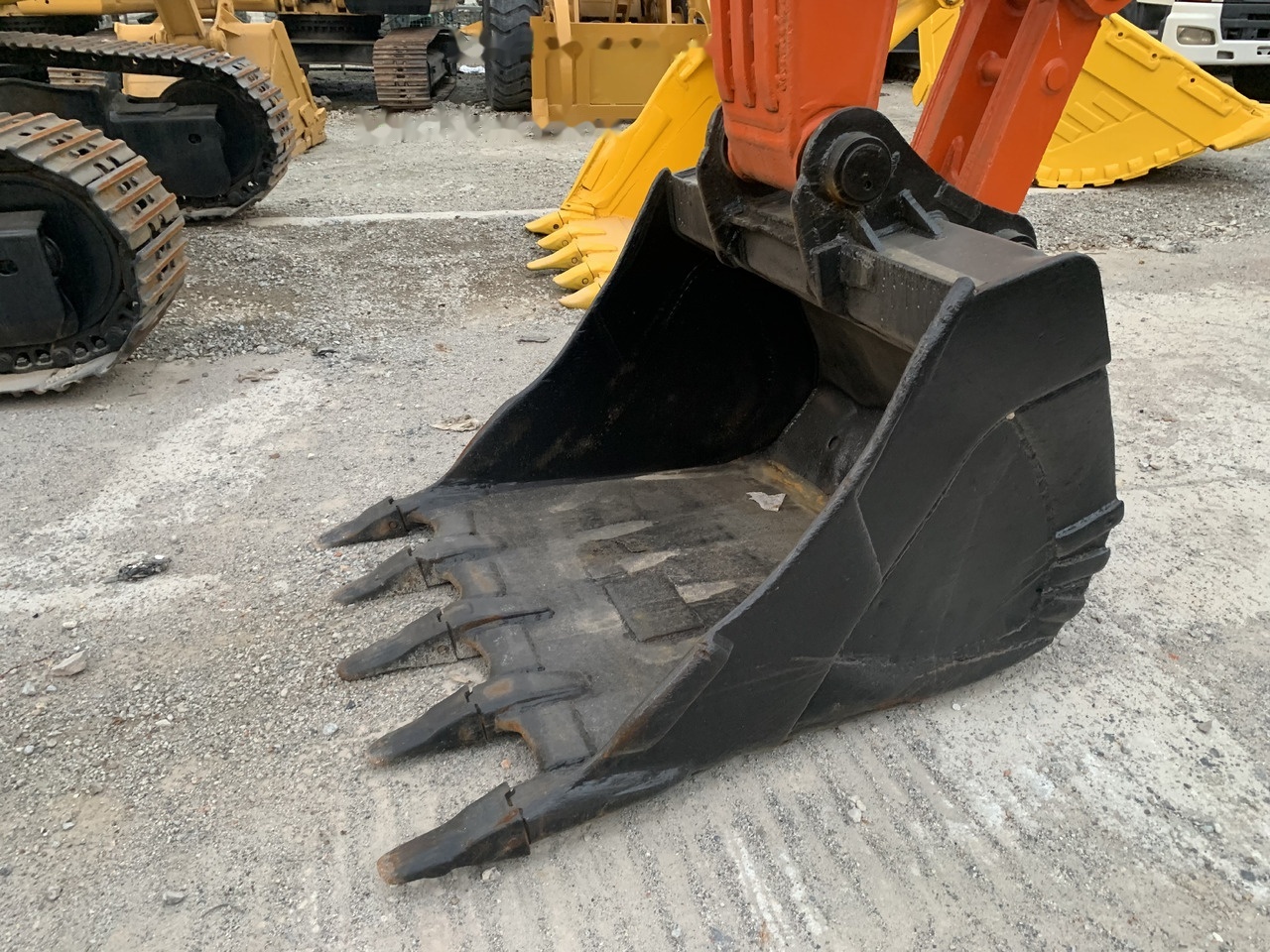 DOOSAN DX225LC - Гусеничный экскаватор: фото 1 DOOSAN DX225LC - Гусеничный экскаватор: фото 1
