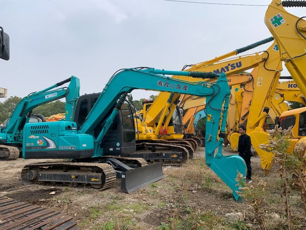 Kobelco SK 75-8 - Гусеничный экскаватор: фото 1 Kobelco SK 75-8 - Гусеничный экскаватор: фото 1
