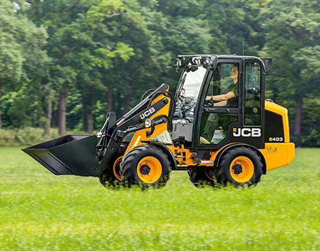 Puissante et polyvalente, découvrez la chargeuse compacte JCB 403 ! - Компактный фронтальный погрузчик: фото 1 Puissante et polyvalente, découvrez la chargeuse compacte JCB 403 ! - Компактный фронтальный погрузчик: фото 1