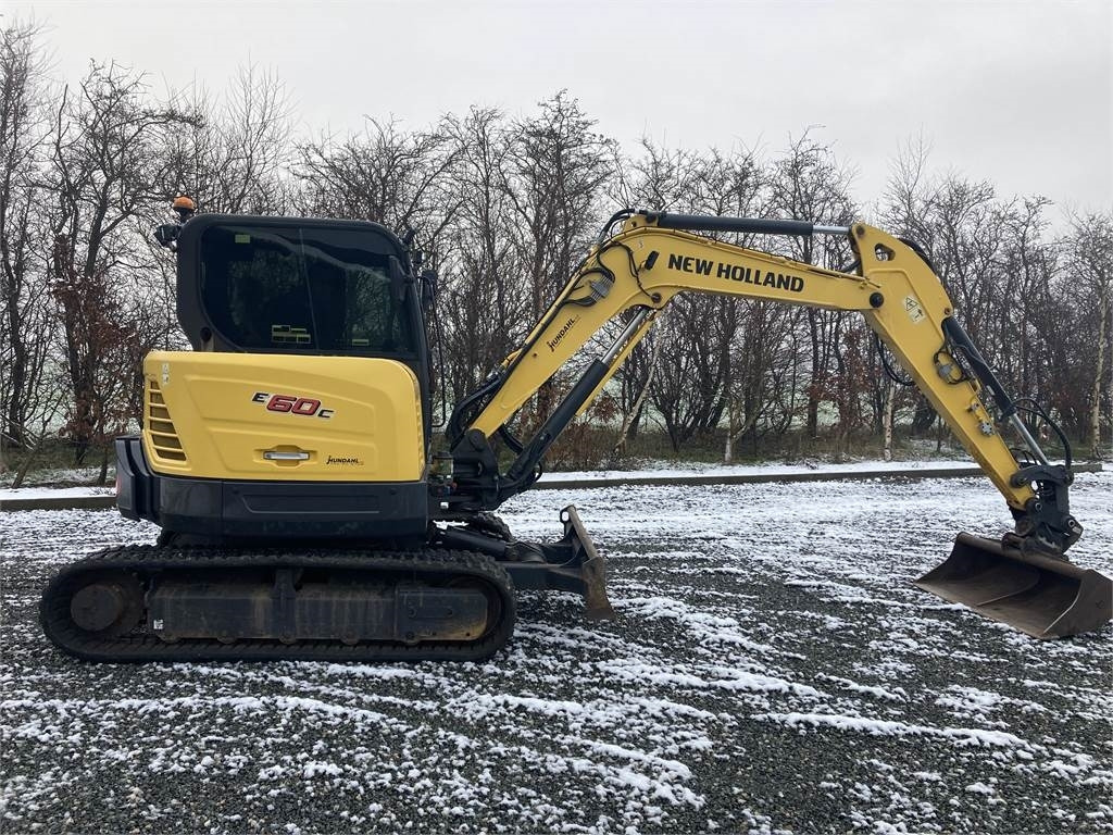 New Holland E60C CAB minigraver  - Мини-экскаватор: фото 1