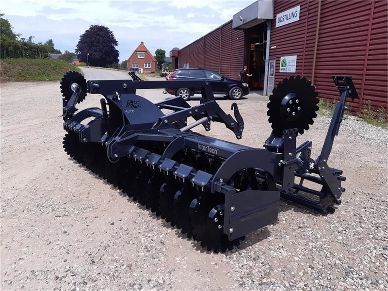 Inter-Tech Diskharve 4 meter J-Maskiner 4 meter med hydraulis - Дисковая борона: фото 1 Inter-Tech Diskharve 4 meter J-Maskiner 4 meter med hydraulis - Дисковая борона: фото 1