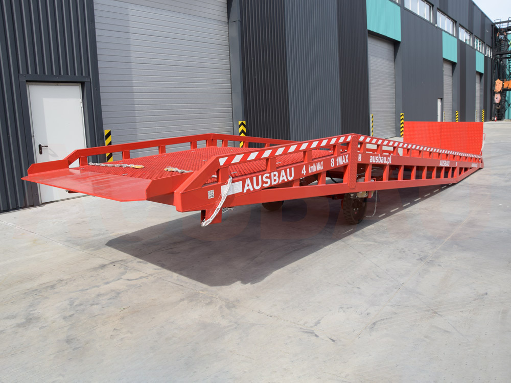 AUSBAU Mobile Laderampe für LKW, Mobile Auffahrrampe, Mobile Verladerampe - Погрузочная рампа: фото 1 AUSBAU Mobile Laderampe für LKW, Mobile Auffahrrampe, Mobile Verladerampe - Погрузочная рампа: фото 1