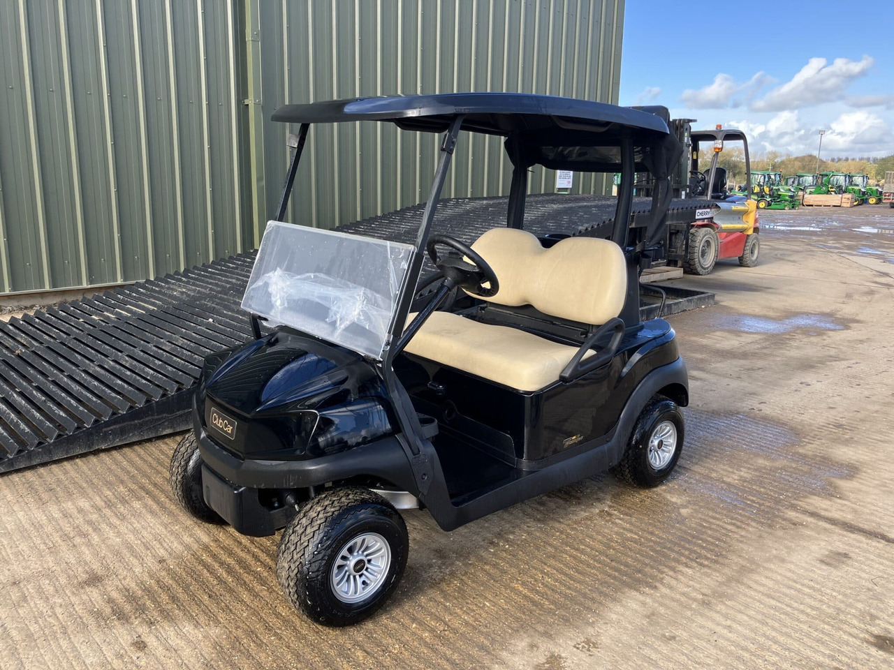 Club Car Tempo Golf Buggy - Гольф-кар: фото 1 Club Car Tempo Golf Buggy - Гольф-кар: фото 1
