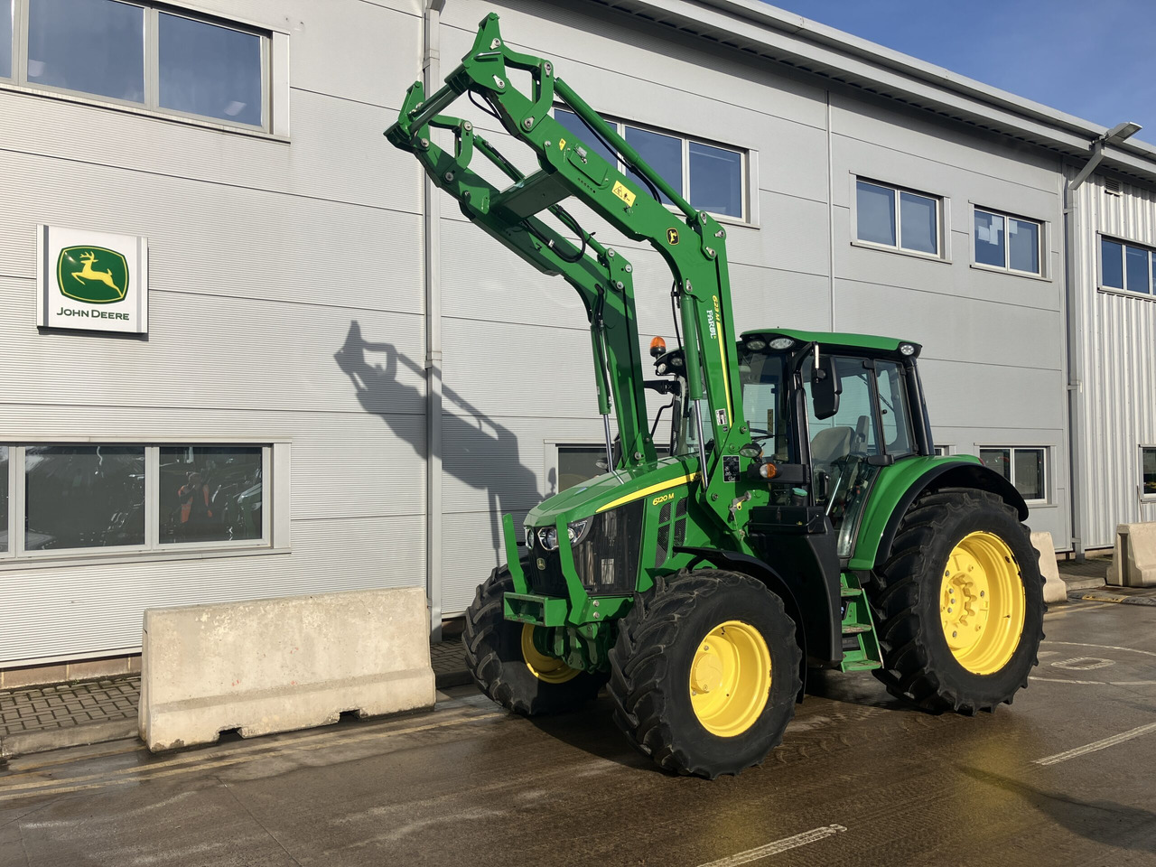 John Deere 6120M + 623M - Трактор: фото 1 John Deere 6120M + 623M - Трактор: фото 1