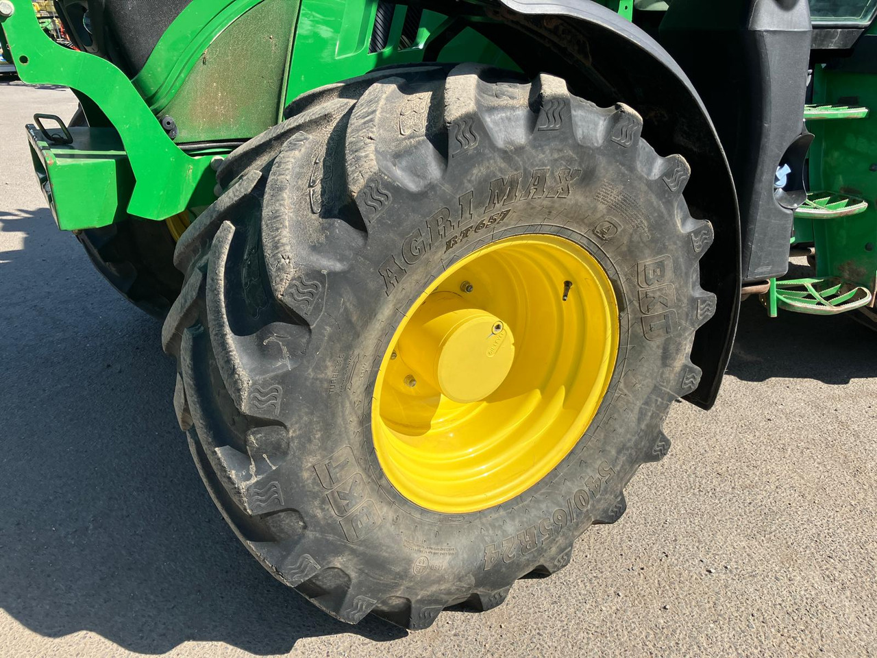 John Deere 6130R - Трактор: фото 2 John Deere 6130R - Трактор: фото 2