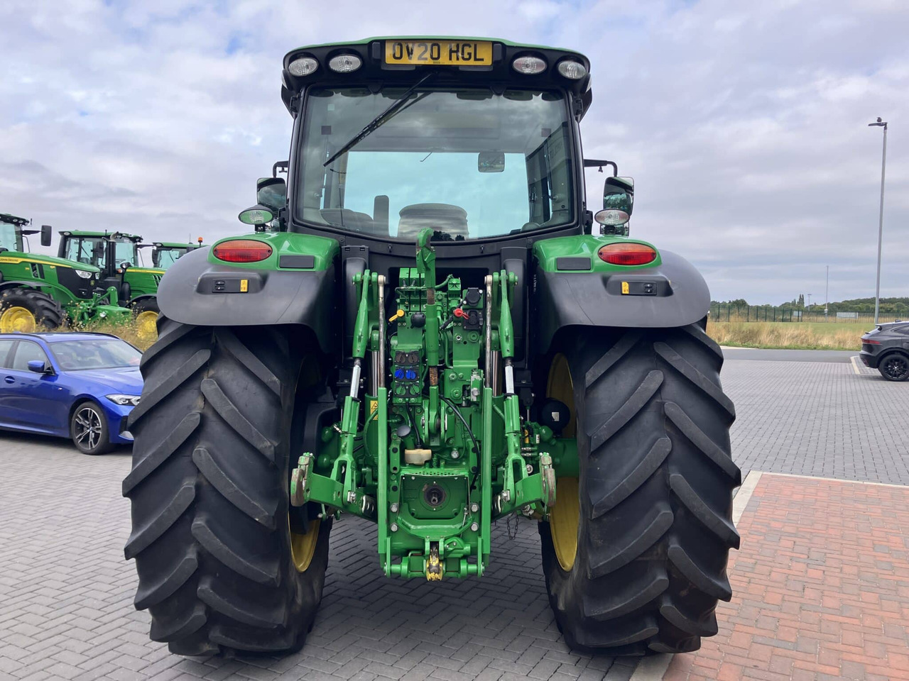 John Deere 6155R - Трактор: фото 4 John Deere 6155R - Трактор: фото 4