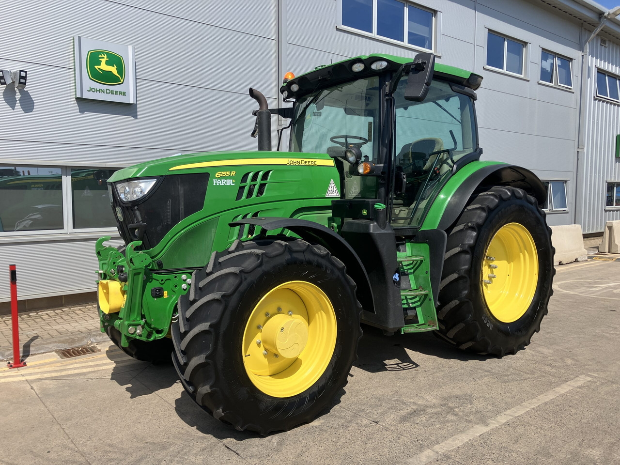 John Deere 6155R - Трактор: фото 1 John Deere 6155R - Трактор: фото 1