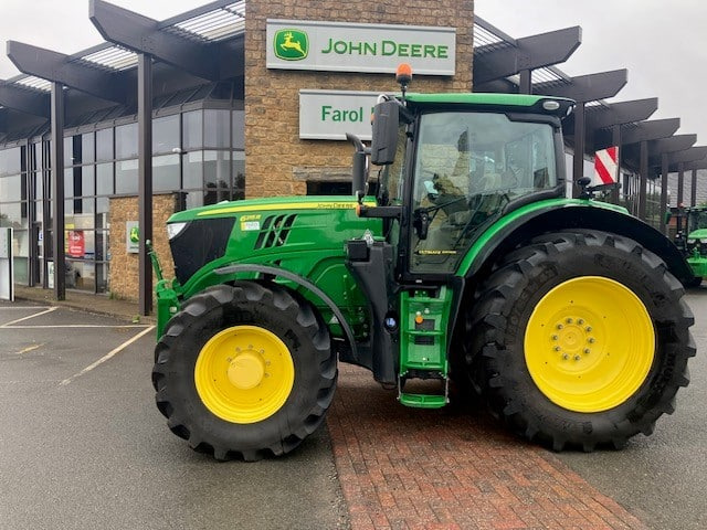 John Deere 6215R - Трактор: фото 2 John Deere 6215R - Трактор: фото 2