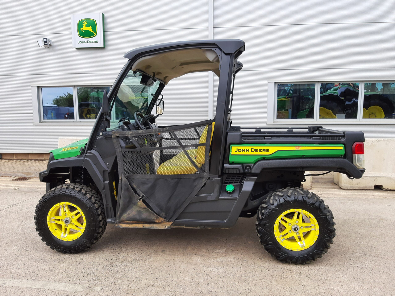 John Deere XUV865M Gator - Квадроцикл: фото 1 John Deere XUV865M Gator - Квадроцикл: фото 1