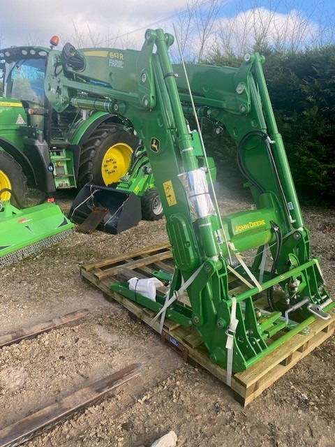 John Deere 643R loader boom - Навесное оборудование: фото 1 John Deere 643R loader boom - Навесное оборудование: фото 1