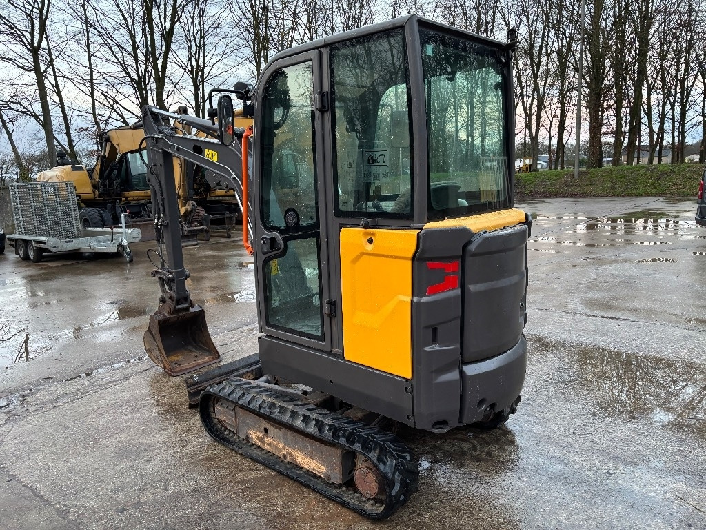 Volvo EC 20 E - Мини-экскаватор: фото 3 Volvo EC 20 E - Мини-экскаватор: фото 3