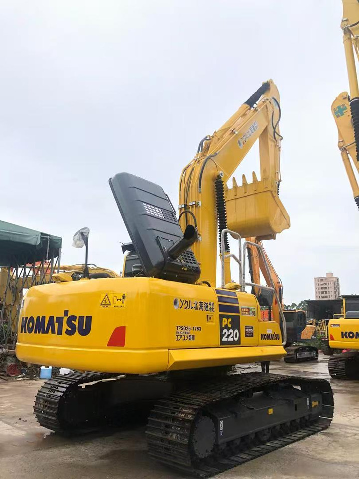 KOMATSU PC220 - Экскаватор: фото 4 KOMATSU PC220 - Экскаватор: фото 4