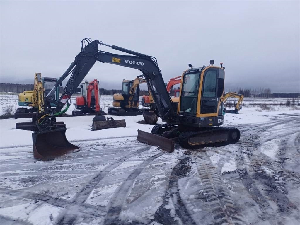 Volvo Ecr58Plus Pyörittäjällä - Мини-экскаватор: фото 1 Volvo Ecr58Plus Pyörittäjällä - Мини-экскаватор: фото 1