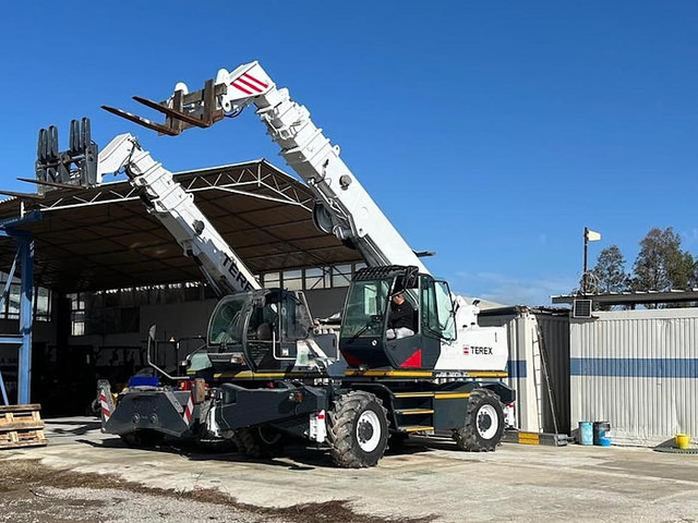 Terex ITALMACCHINE GIROLIFT4020 - Телескопический погрузчик: фото 1 Terex ITALMACCHINE GIROLIFT4020 - Телескопический погрузчик: фото 1