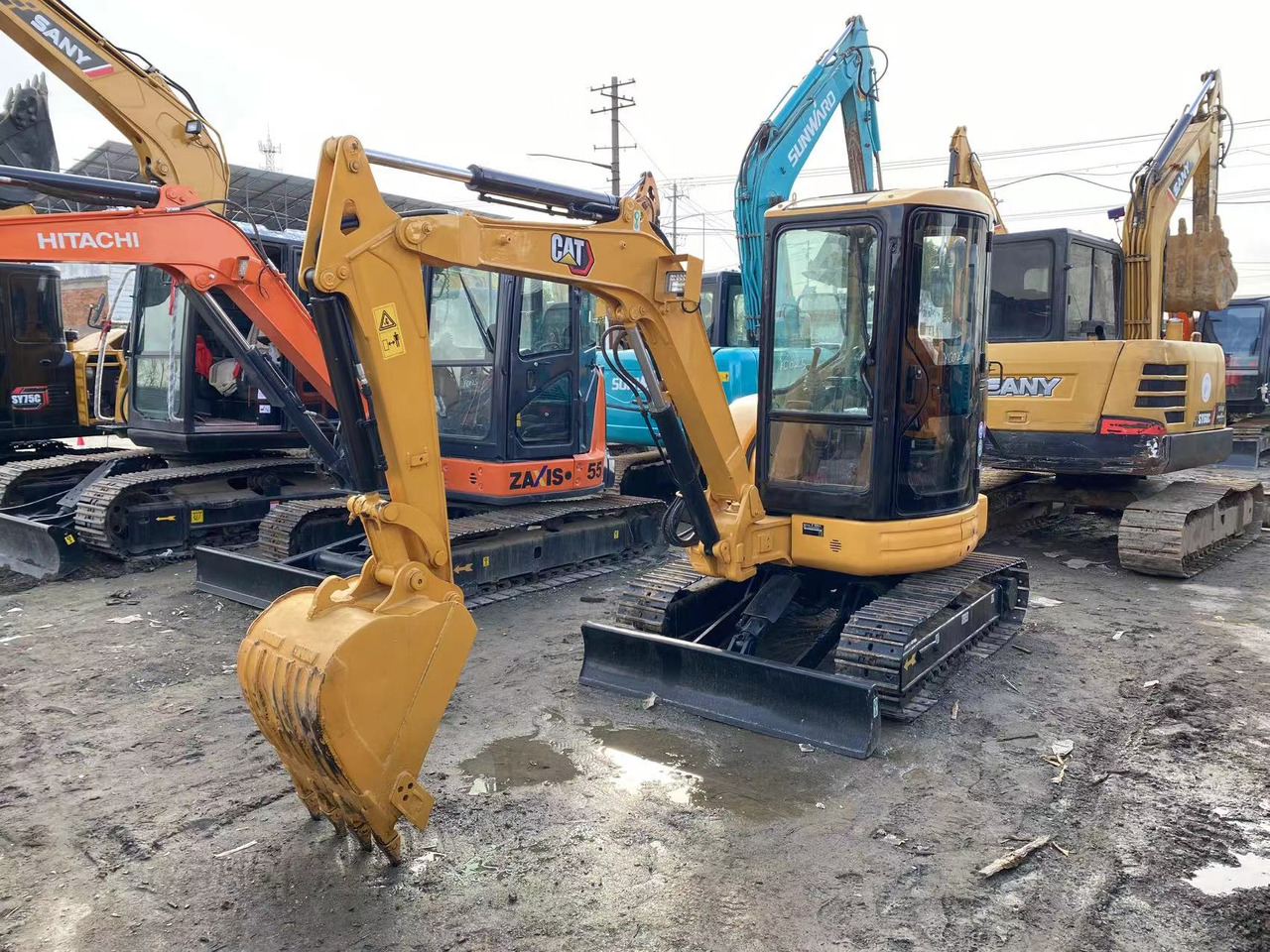 CATERPILLAR 303.5 - Гусеничный экскаватор: фото 1 CATERPILLAR 303.5 - Гусеничный экскаватор: фото 1