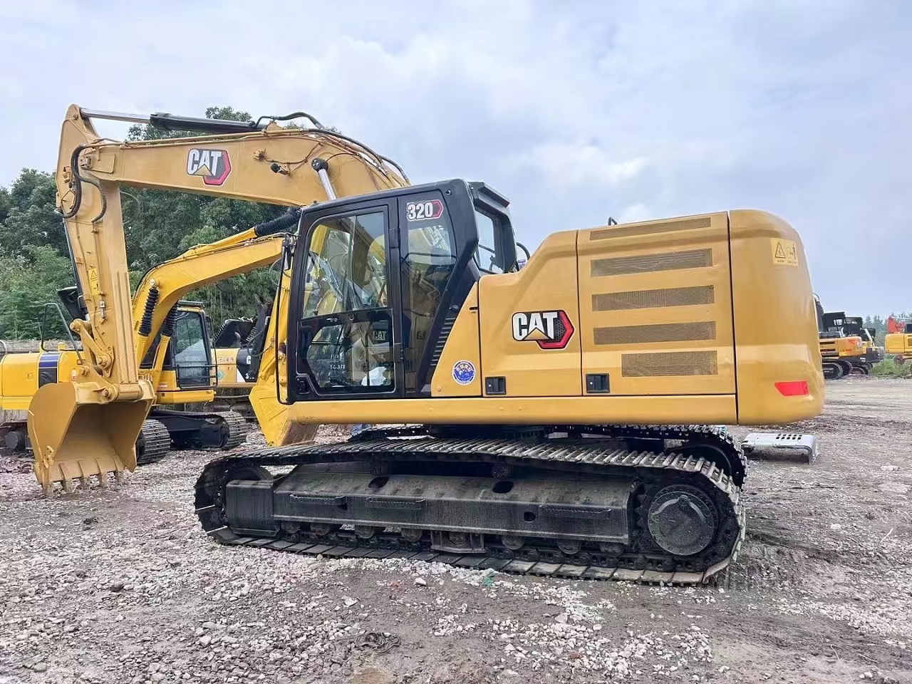 CATERPILLAR 320GC - Гусеничный экскаватор: фото 1 CATERPILLAR 320GC - Гусеничный экскаватор: фото 1