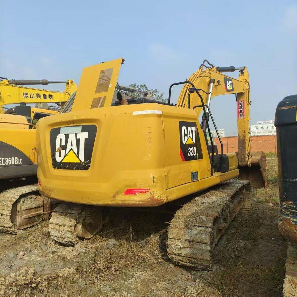 CATERPILLAR 320GC - Гусеничный экскаватор: фото 1 CATERPILLAR 320GC - Гусеничный экскаватор: фото 1