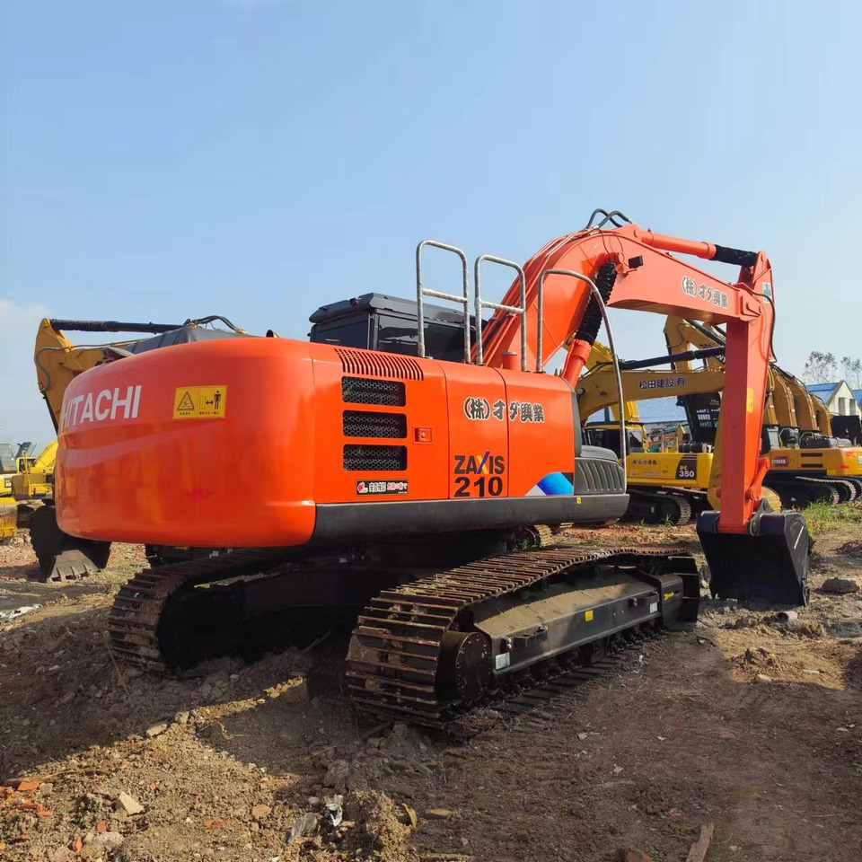 HITACHI ZX210 - Гусеничный экскаватор: фото 1 HITACHI ZX210 - Гусеничный экскаватор: фото 1