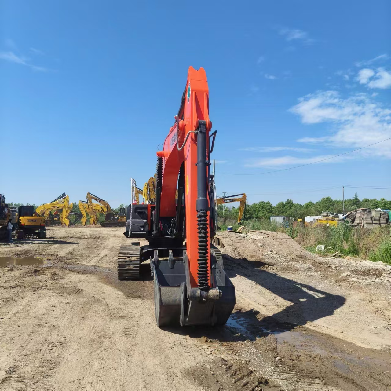 HITACHI ZX240 - Гусеничный экскаватор: фото 3 HITACHI ZX240 - Гусеничный экскаватор: фото 3