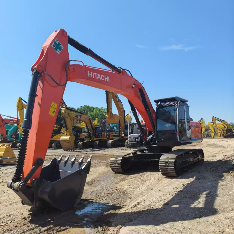 HITACHI ZX240 - Гусеничный экскаватор: фото 1 HITACHI ZX240 - Гусеничный экскаватор: фото 1