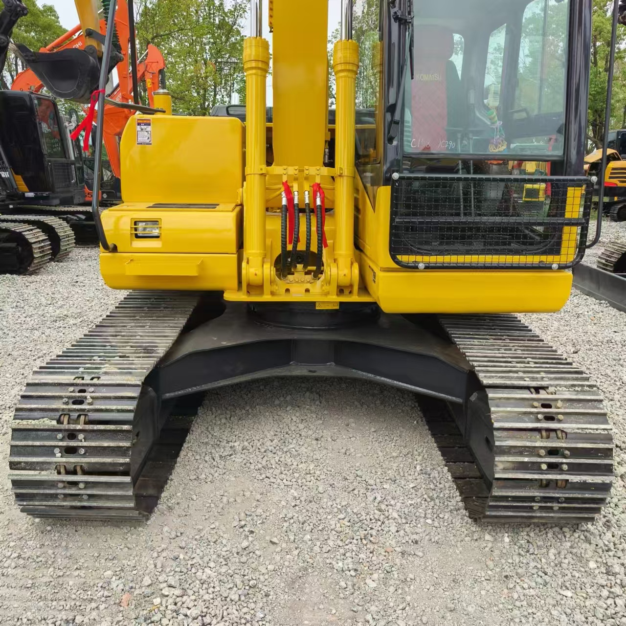 KOMATSU PC110 - Гусеничный экскаватор: фото 5 KOMATSU PC110 - Гусеничный экскаватор: фото 5