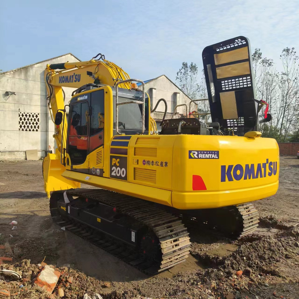 KOMATSU PC200 - Гусеничный экскаватор: фото 1 KOMATSU PC200 - Гусеничный экскаватор: фото 1