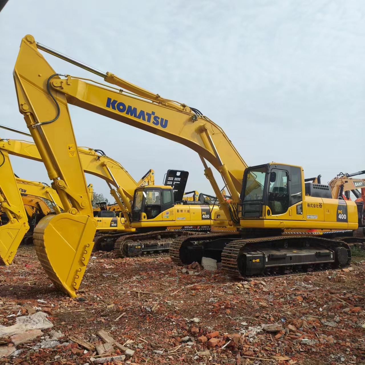 KOMATSU PC400 - Гусеничный экскаватор: фото 1 KOMATSU PC400 - Гусеничный экскаватор: фото 1