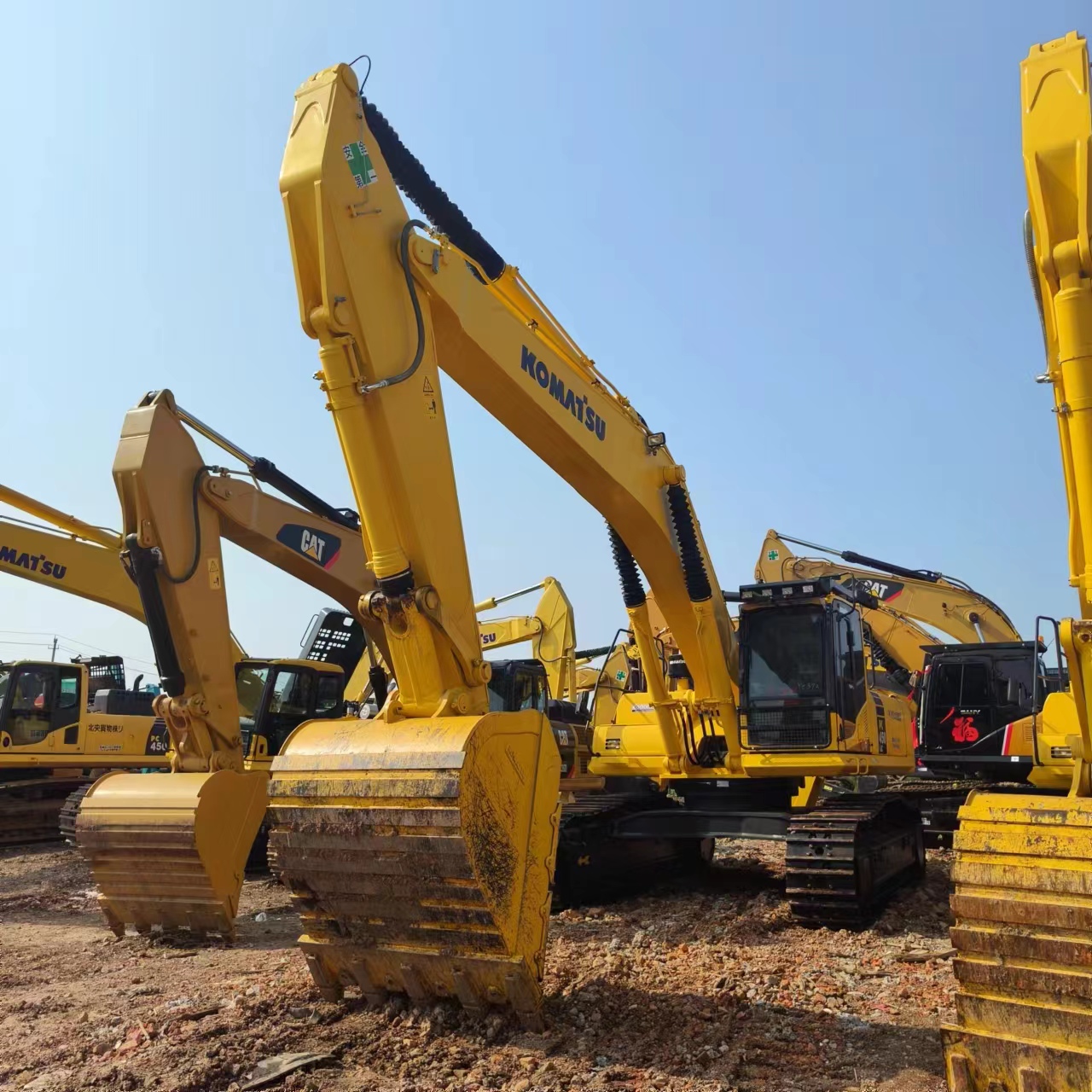 KOMATSU PC450 - Гусеничный экскаватор: фото 1 KOMATSU PC450 - Гусеничный экскаватор: фото 1