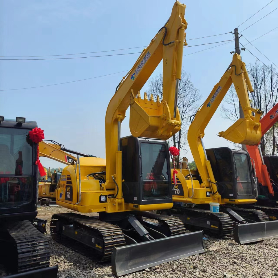 KOMATSU PC70-8 - Гусеничный экскаватор: фото 1 KOMATSU PC70-8 - Гусеничный экскаватор: фото 1