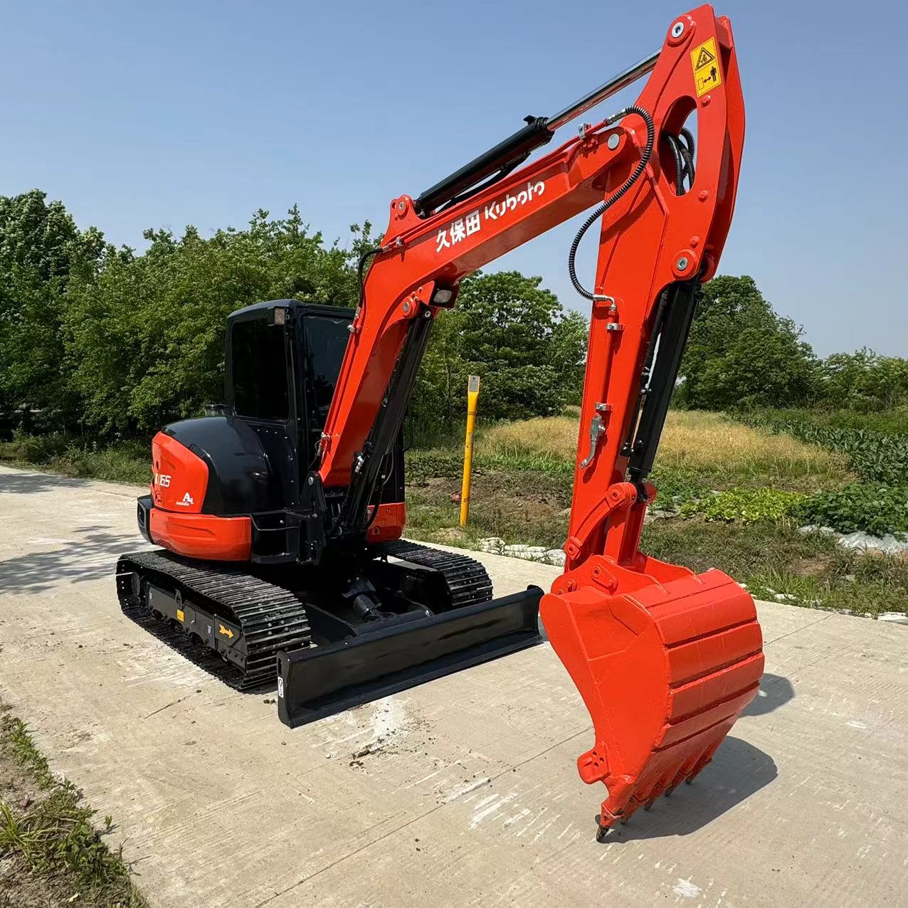KUBOTA KX165 - Мини-экскаватор: фото 1 KUBOTA KX165 - Мини-экскаватор: фото 1