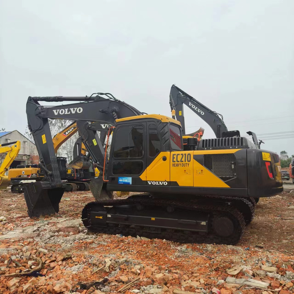 Volvo EC210 - Гусеничный экскаватор: фото 1