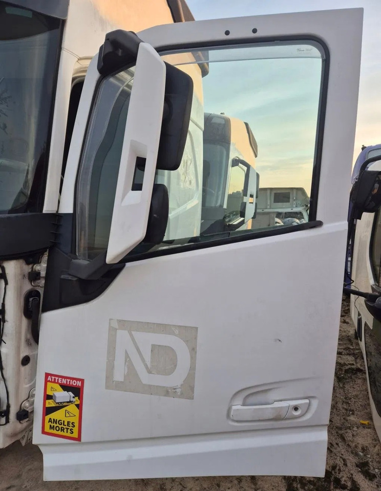 DRZWI KOMPLETNE LEWE VOLVO FH 4 1110  - Дверь и запчасти: фото 1