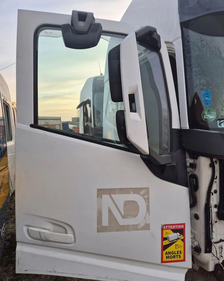 DRZWI KOMPLETNE PRAWE VOLVO FH 4 1110  - Дверь и запчасти: фото 1